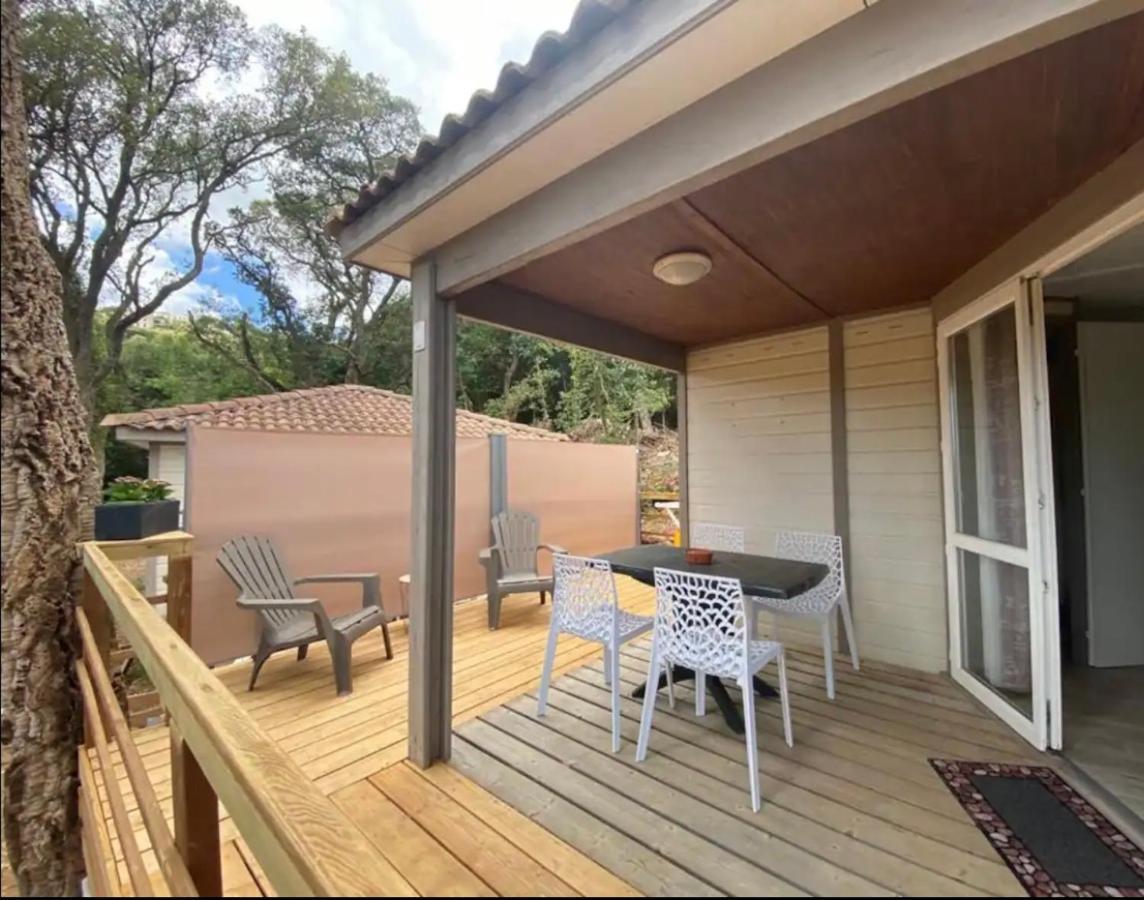 Les Chalets Des Iles Borgo  Bagian luar foto