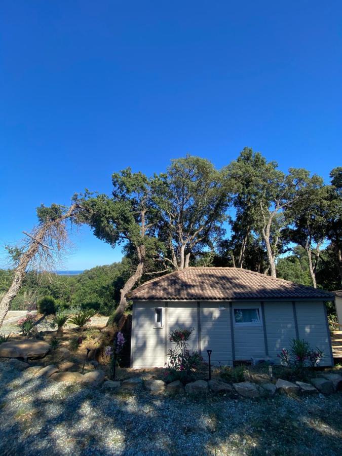 Les Chalets Des Iles Borgo  Bagian luar foto